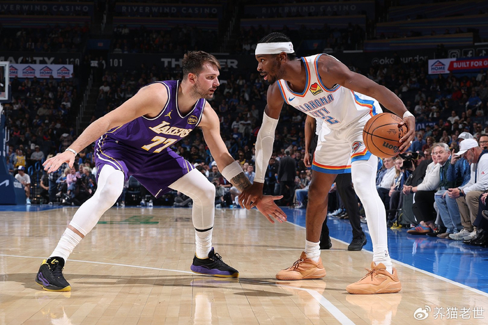 老鹰逆袭登顶战力榜 马刺三分火力成黑马