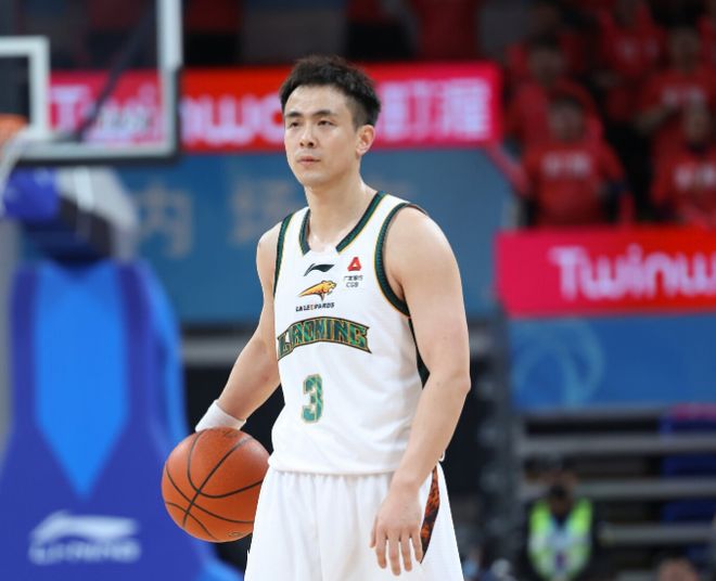 辽宁客场不敌广州遭遇两连败 威金顿末节17-0攻势