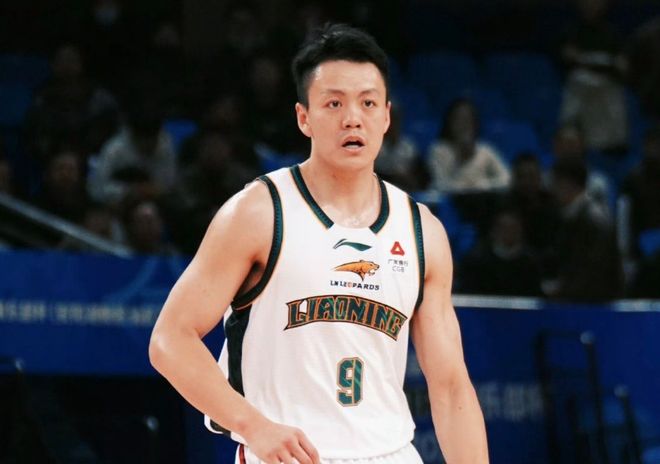 辽宁客场不敌广州遭遇两连败 威金顿末节17-0攻势