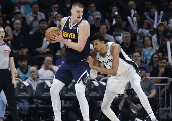 文班亚马MVP争夺陷困境 约基奇亚历山大领跑