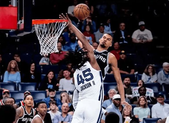 文班亚马MVP争夺陷困境 约基奇亚历山大领跑